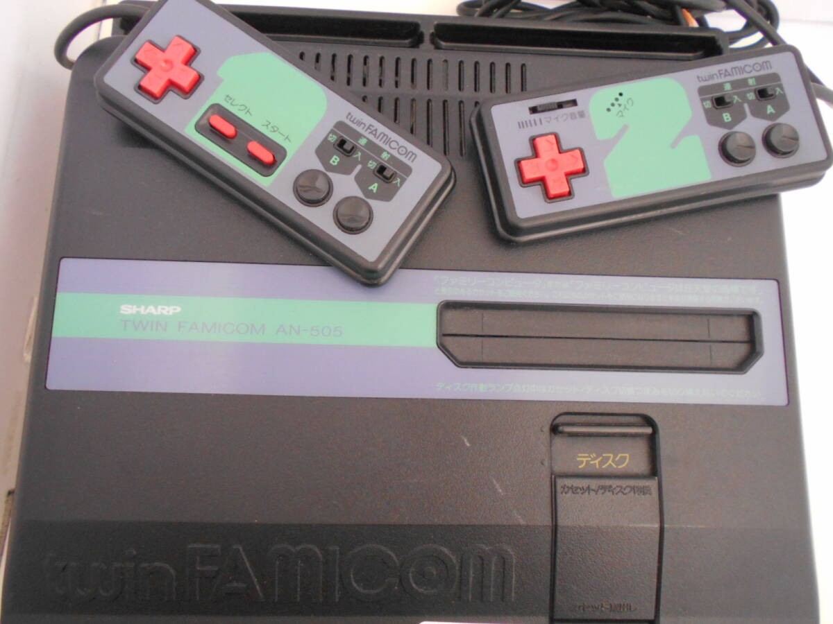 SHARP Twin Famicom Console System AN-505BK Black [Maintained Belt Replaced]