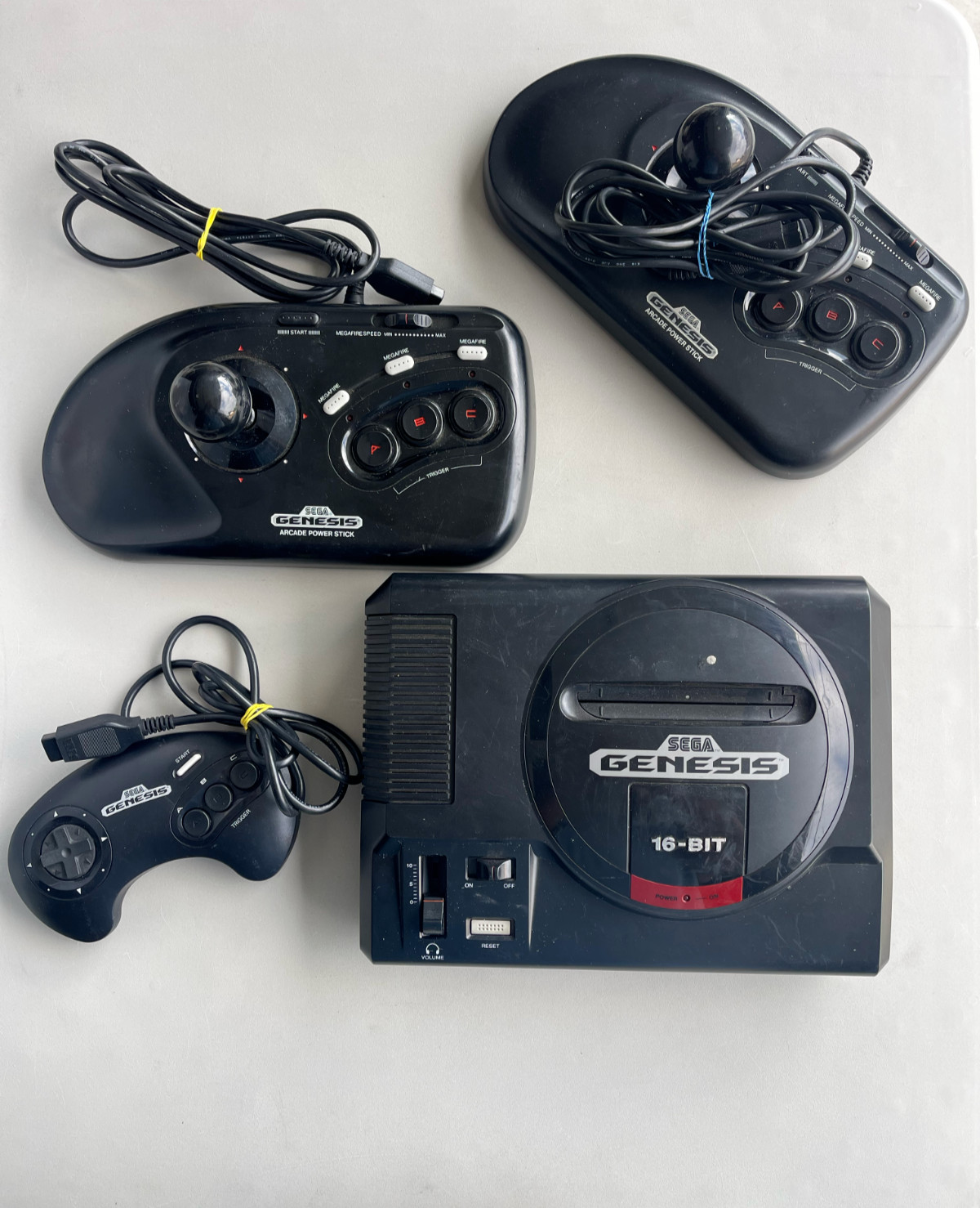 Sega Genesis Console Bundle 2 Power Sticks 9 Games 1 Controller Cables Tested