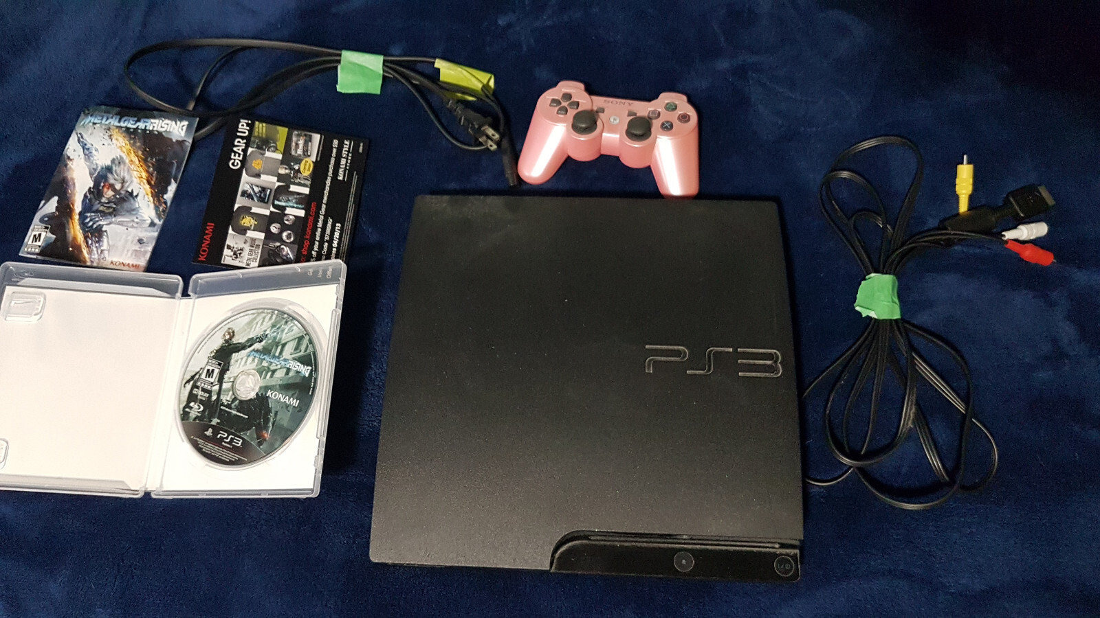 Play Station 3 Black Slim With Cables + Controller + Game