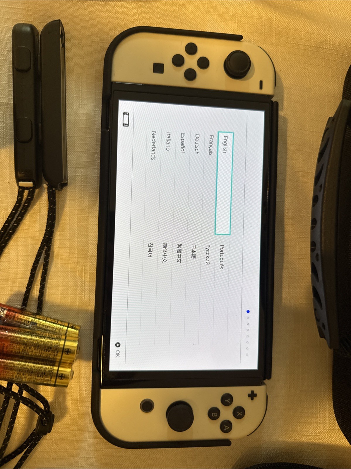 Nintendo Switch OLED White Console-Complete-Starter Bundle+256Gb+Case+Remotes ++