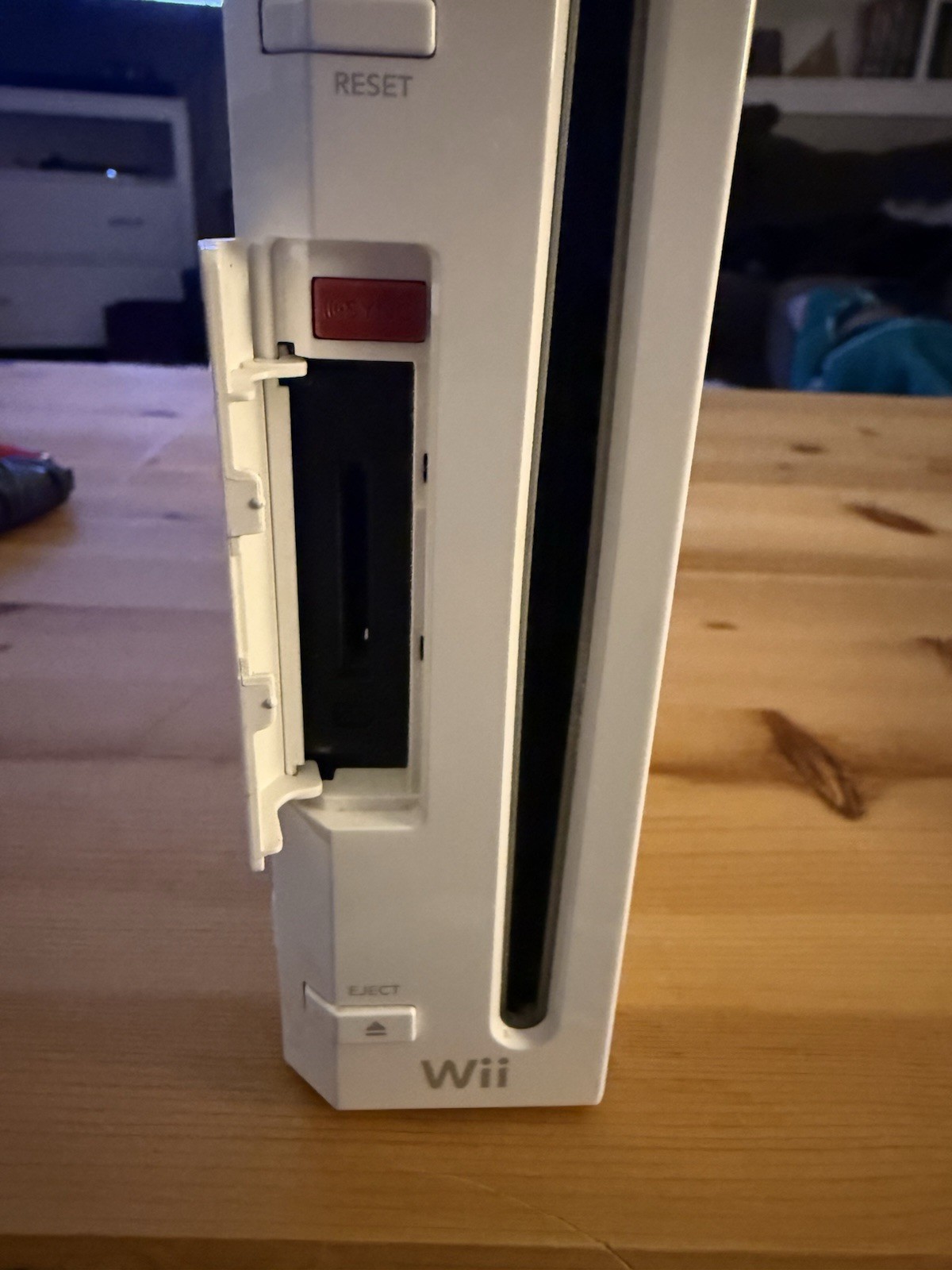 Nintendo Wii Console comes with 2 remotes, accessories and cables!