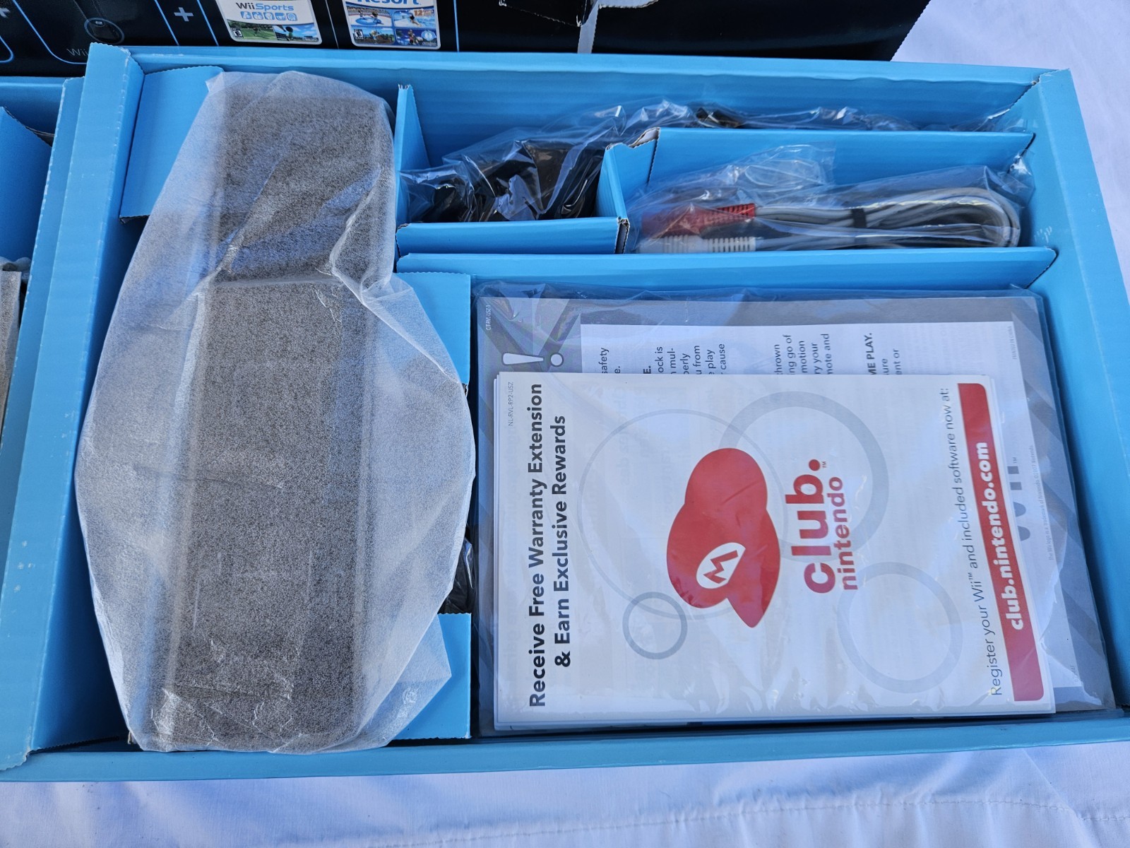 Nintendo Wii Wii Sports Resort and Wii Remote Plus