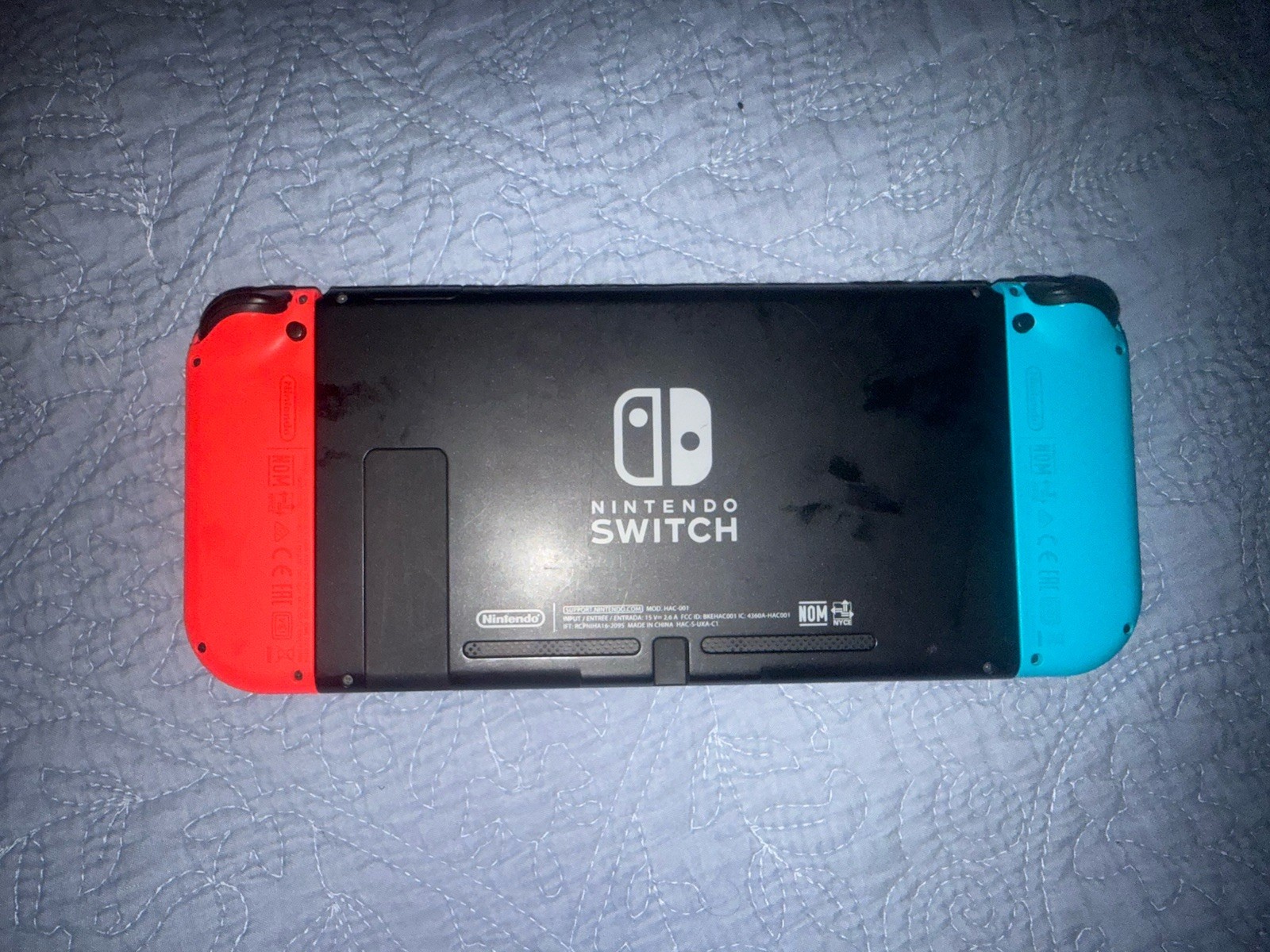 Nintendo Switch Console w/ Joy-Con Controllers HAC-001