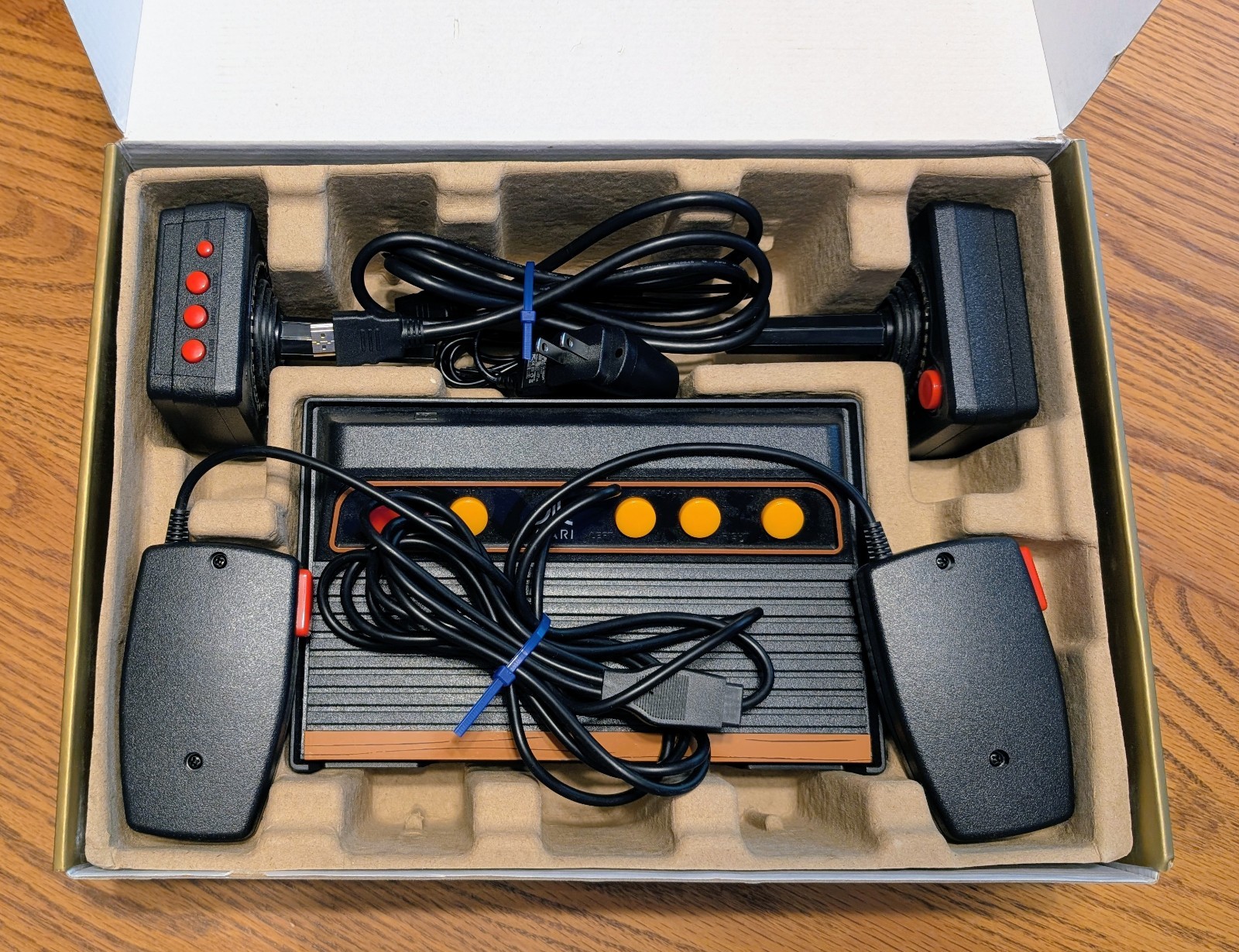 Atari Flashback 8 Gold Deluxe HD Console with 120 Built-in Games