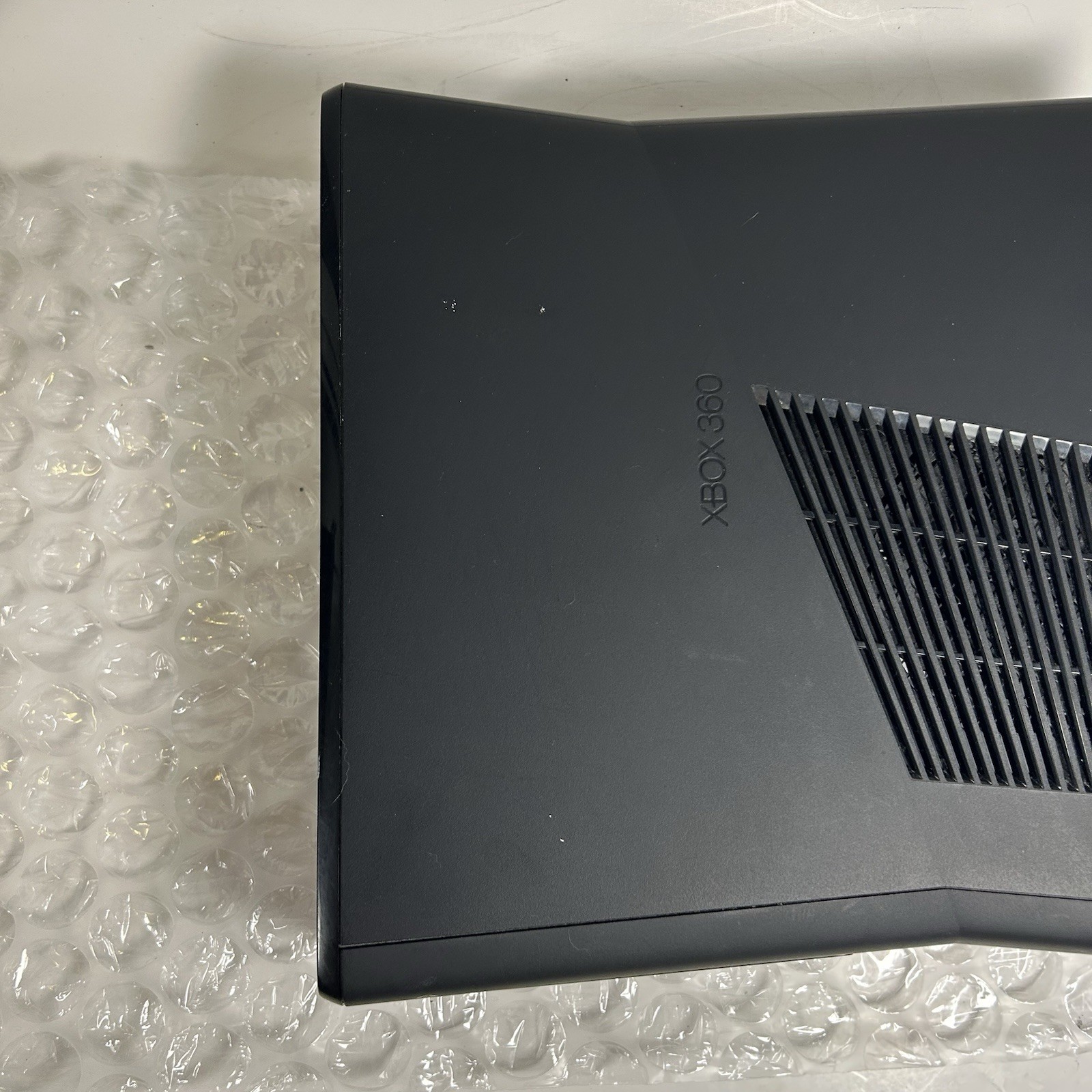 Microsoft Xbox 360 S Console Only, Model 1439 Black WORKS 4gb