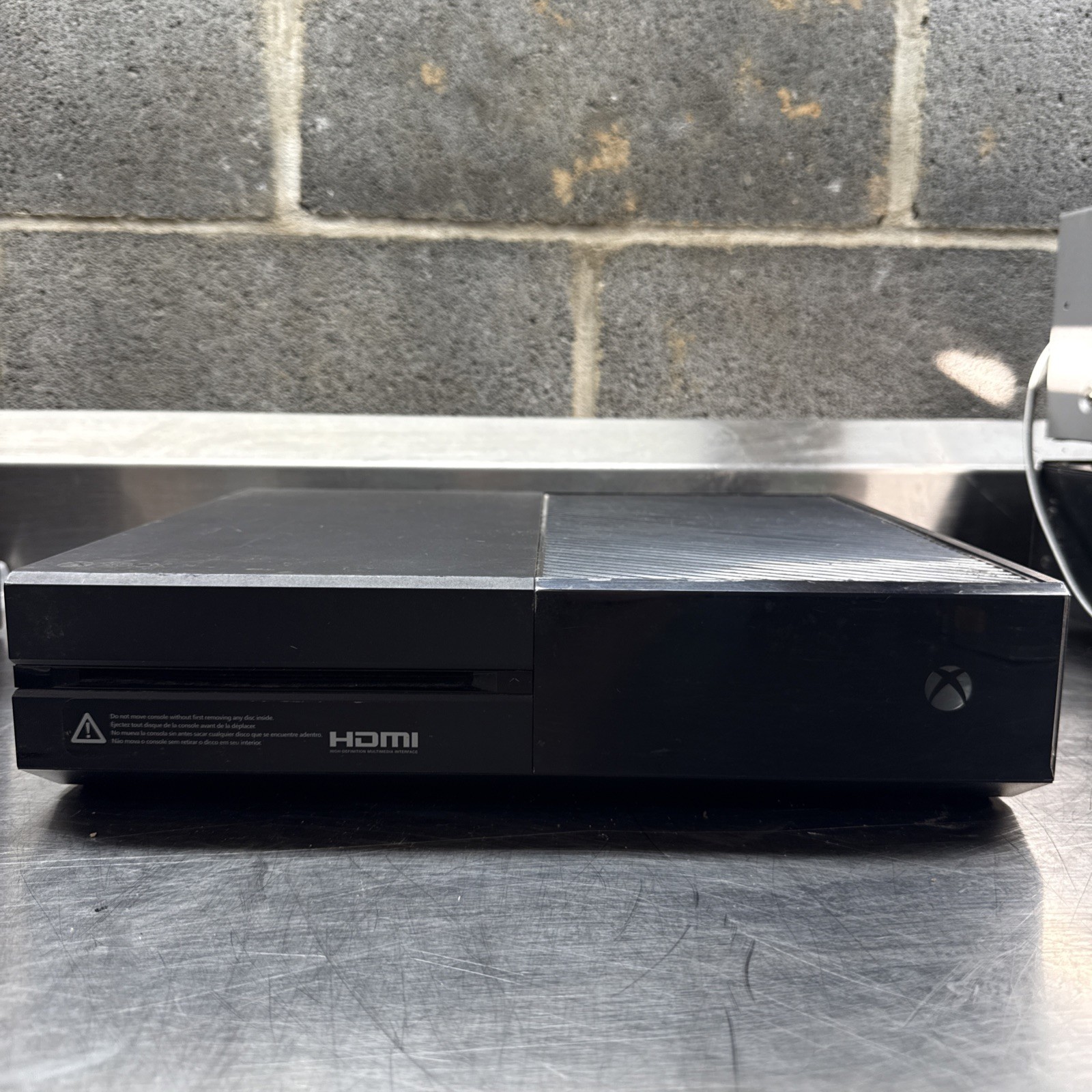 Microsoft Xbox One Model 1540 500GB HDD Video Game Console Only – UNTESTED