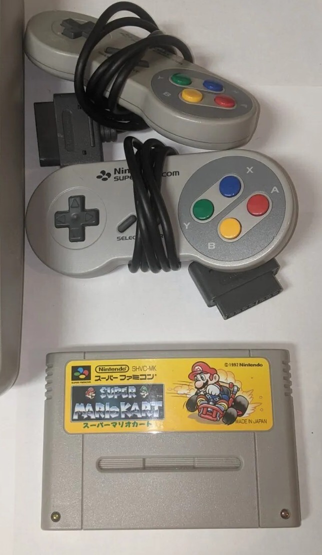 Nintendo Super Famicom Console + Super Mario Kart + 2Controller – HVC-002. SF23