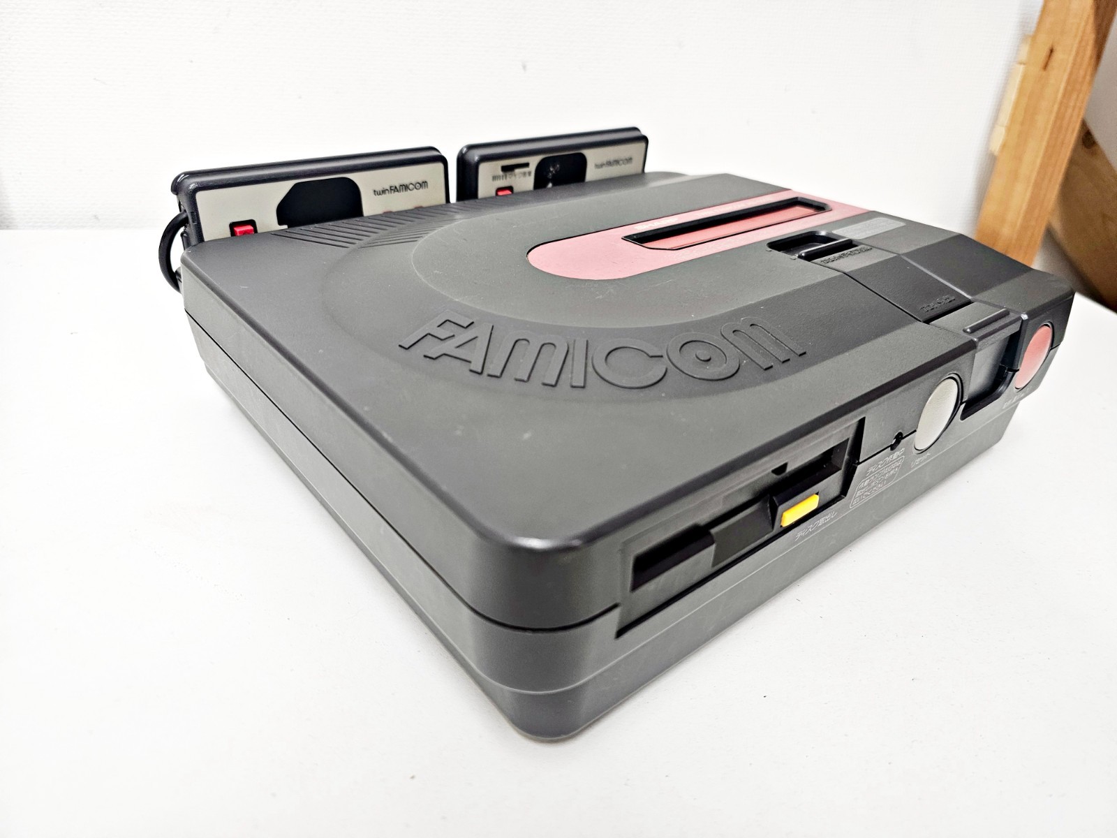 Sharp Twin Famicom AN-500B Black New Belt/tuning 586 Japan DHL 1 week to USA