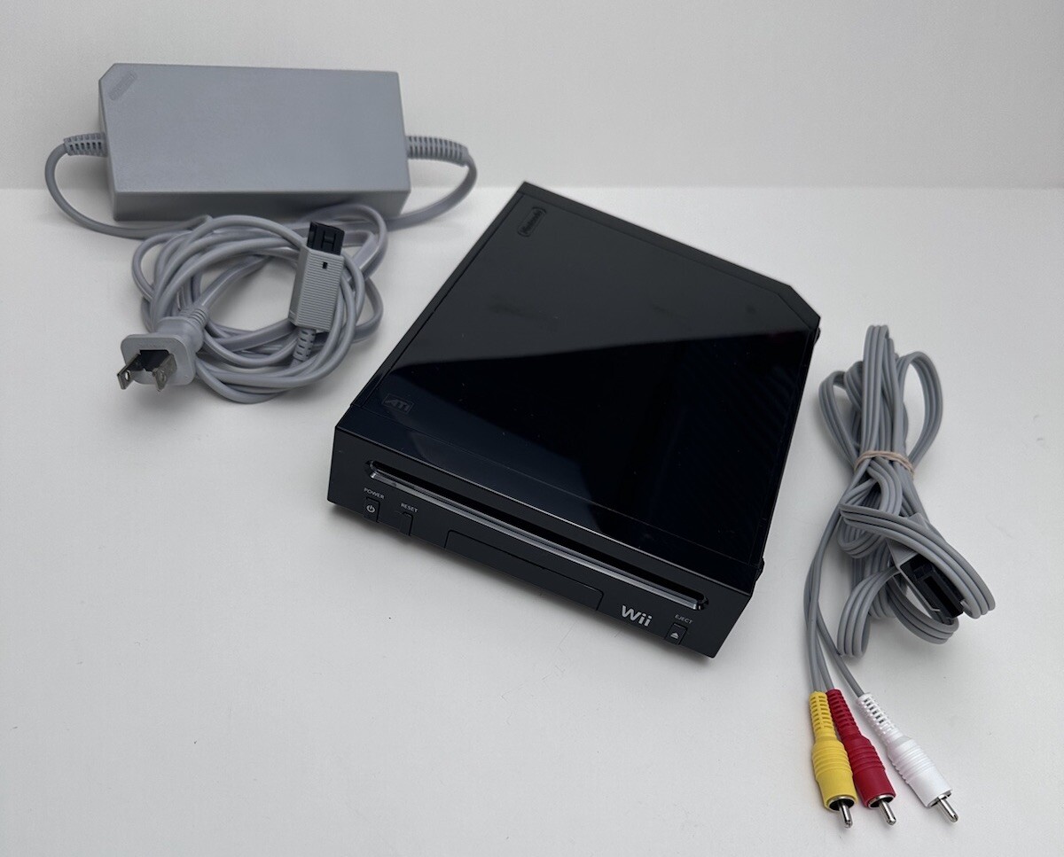 Black Nintendo Wii Console Bundle – Wii Sports 2 Remotes – 100% Works