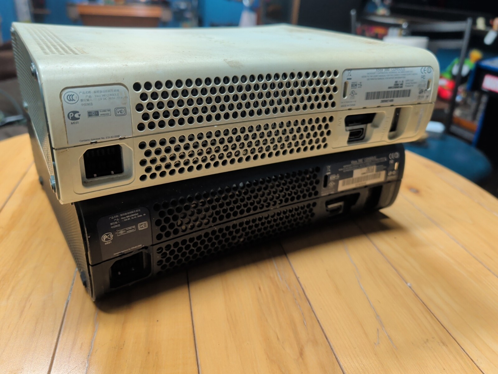 Microsoft Xbox 360 White And Black Console for Parts/Repair Lot of 2