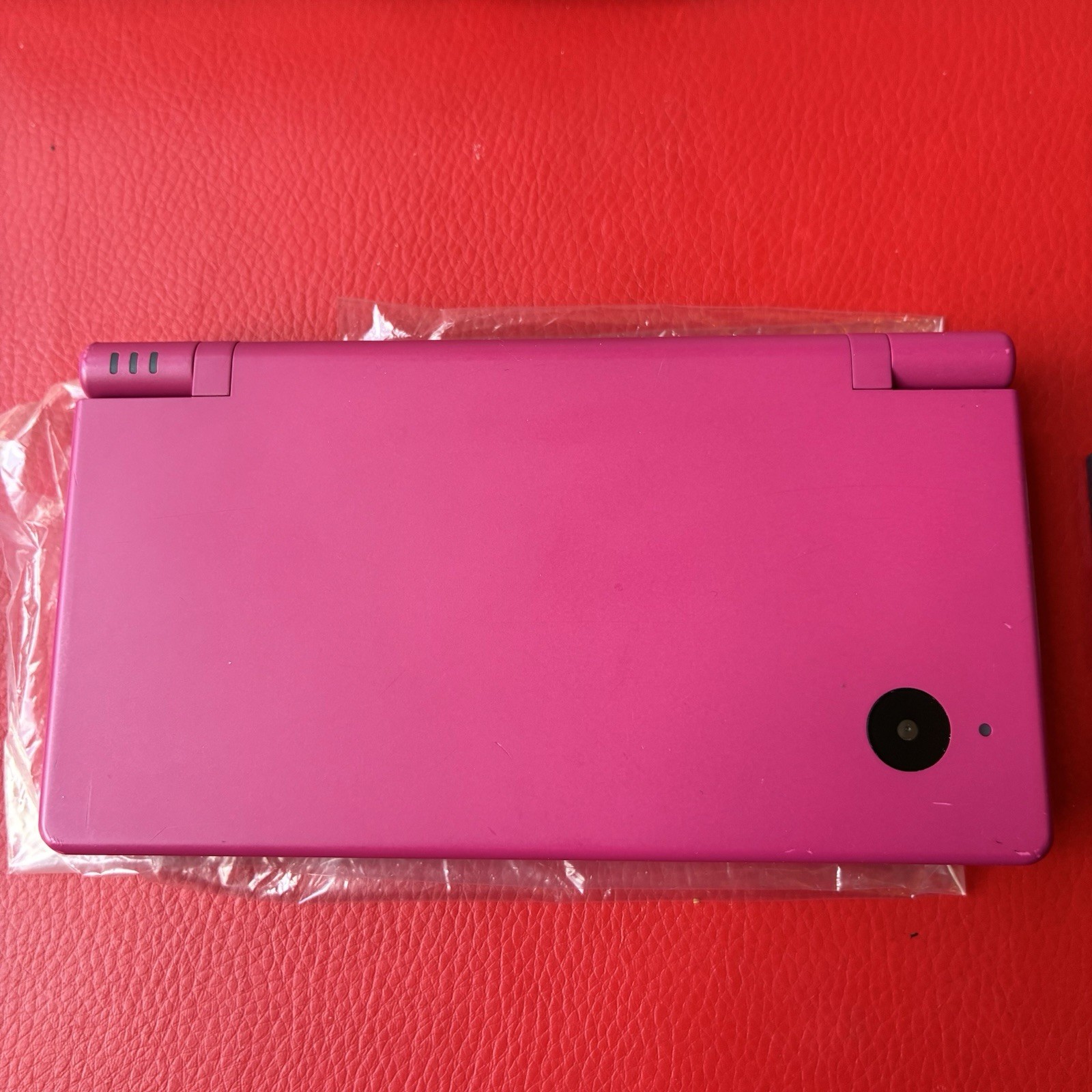 Nintendo DSi Pink Console – Complete In The Box – Matching Serial #’s -EXCELLENT