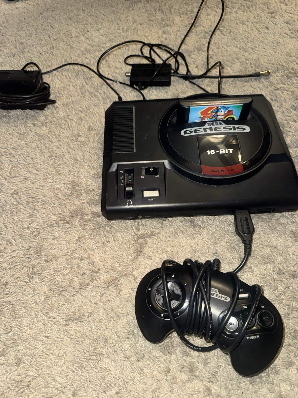 Sega Genesis model 1 Console (Tested & Working) Sonic 2, Cables, 1 Controller