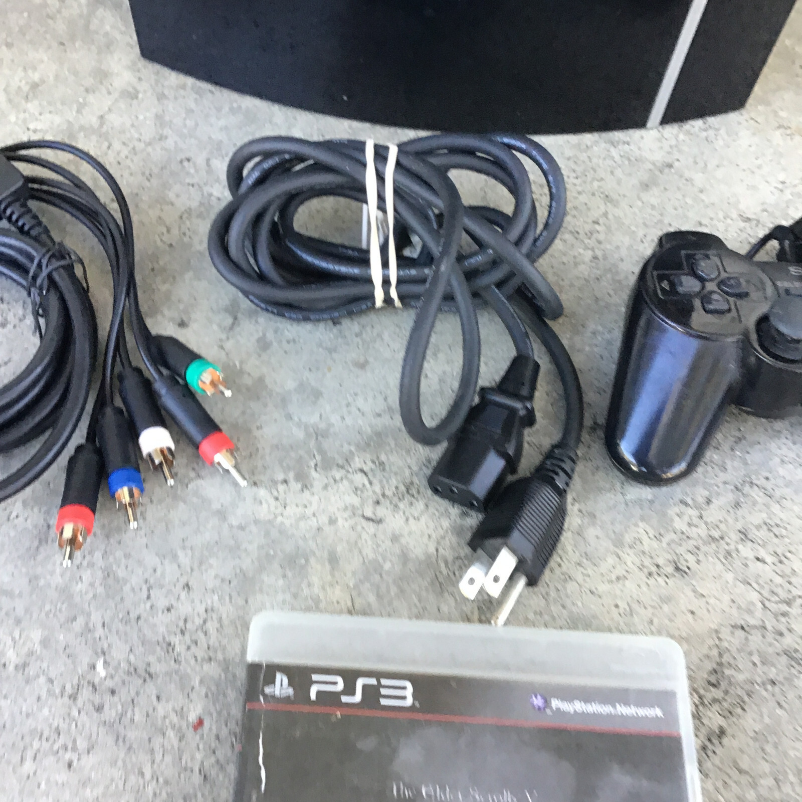 Sony PlayStation 3 80GB PS3 Console w/ Controller and Skyrim CECHK01 Tested