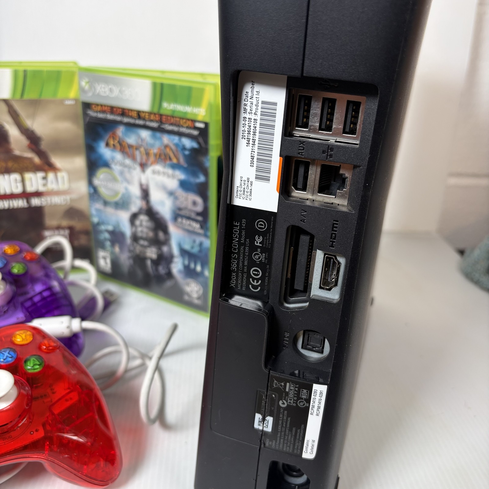 Microsoft Xbox 360 1439 Model S Console 4GB with 2 Wired Controllers & 2 Games