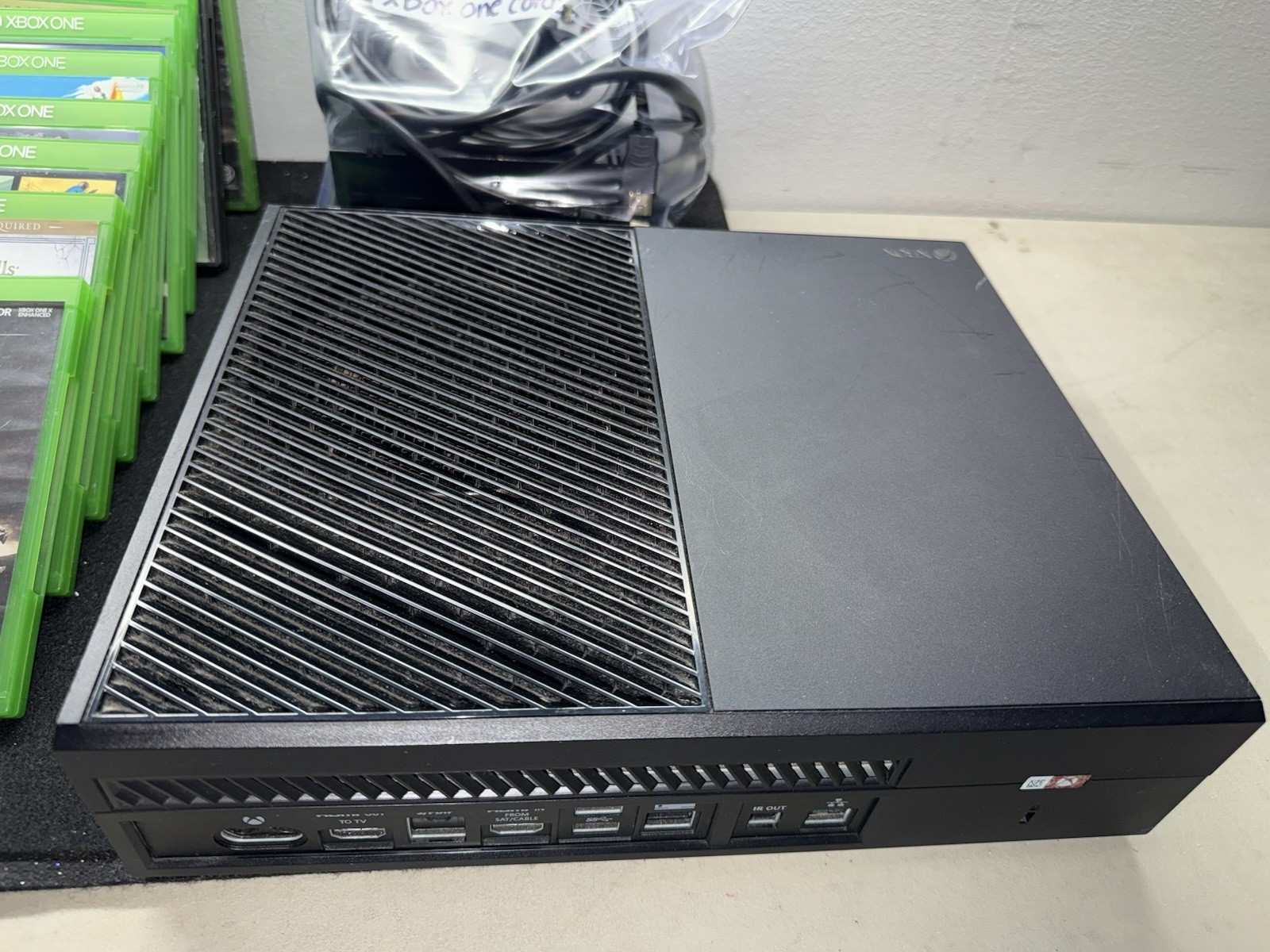 Microsoft Xbox One 1Tb Model #1540 Console w/ Controller, Cables & 9 Games