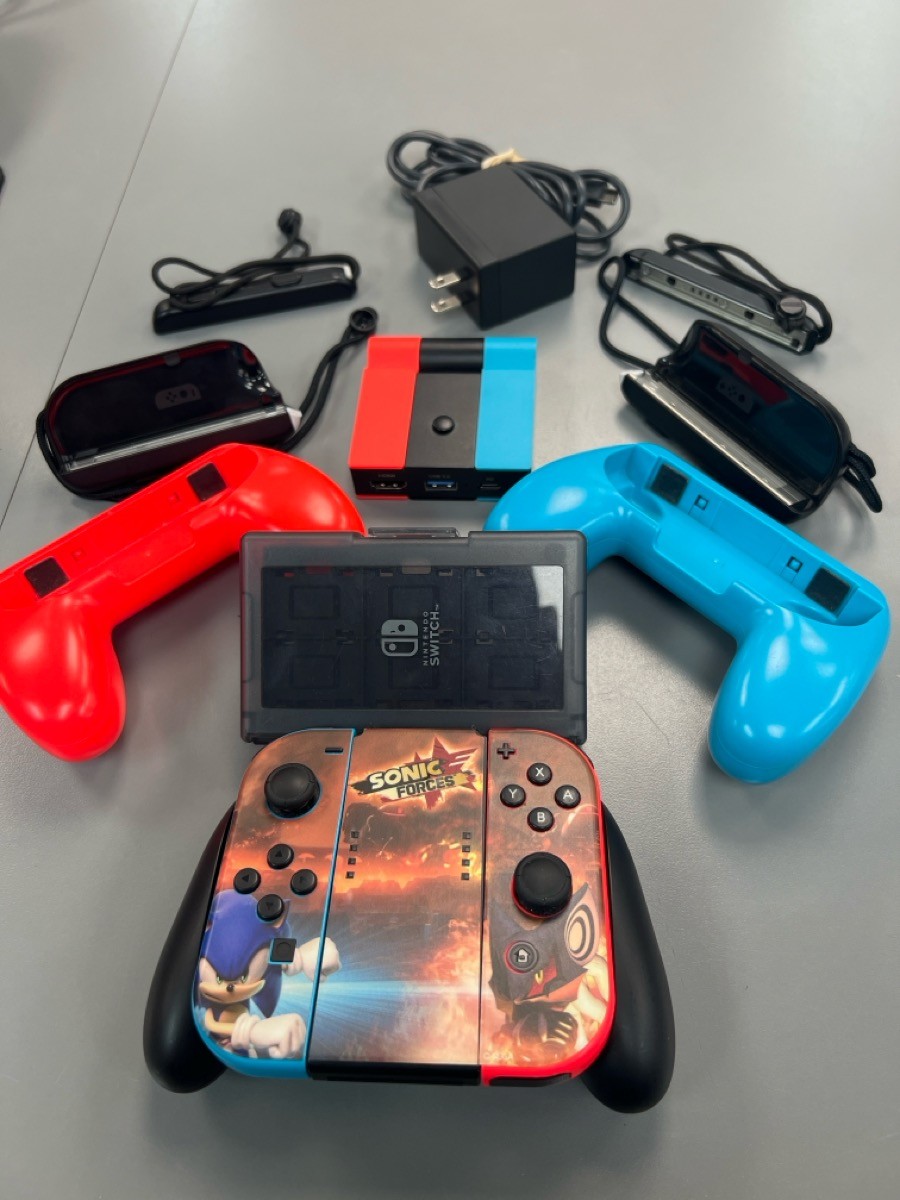 Nintendo Switch Handheld Console Bundle (PD7016951)