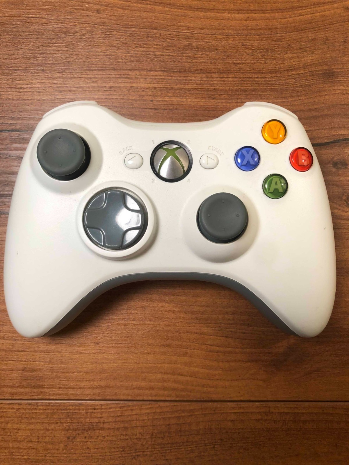 Xbox 360 Console Bundle – 250gb and Halo games!