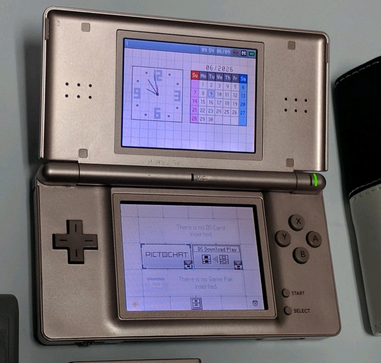 Nintendo DS Lite Console Metallic Rose Pink w/ Games SUPER CLEAN LIGHTLY USED