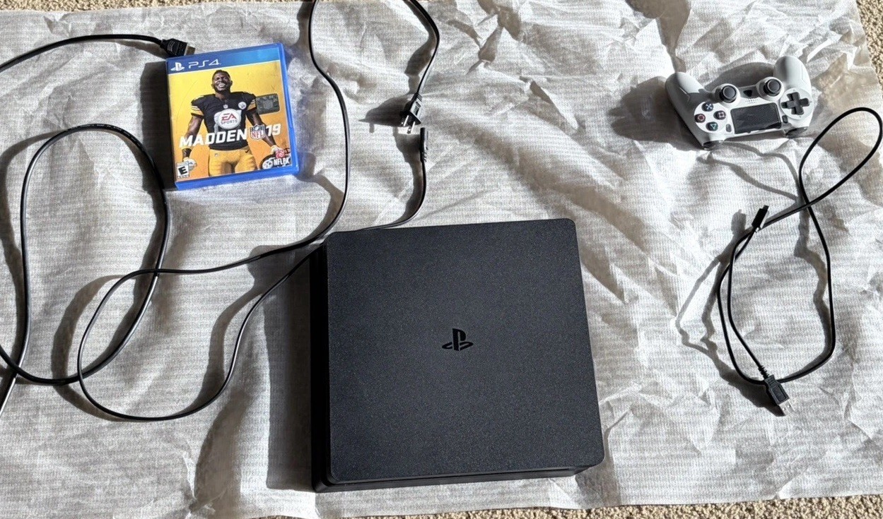 Sony PlayStation 4 Slim PS4 CUH-2115B 1TB Black Console with 1 Controller