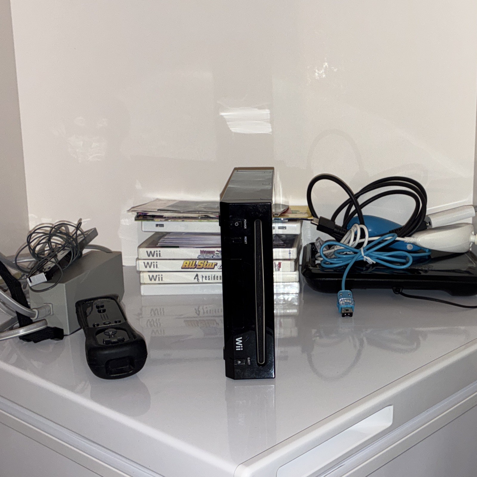 Nintendo Wii Black Console Bundle Tested Works + 11 Games + Controller + 2 Nunch