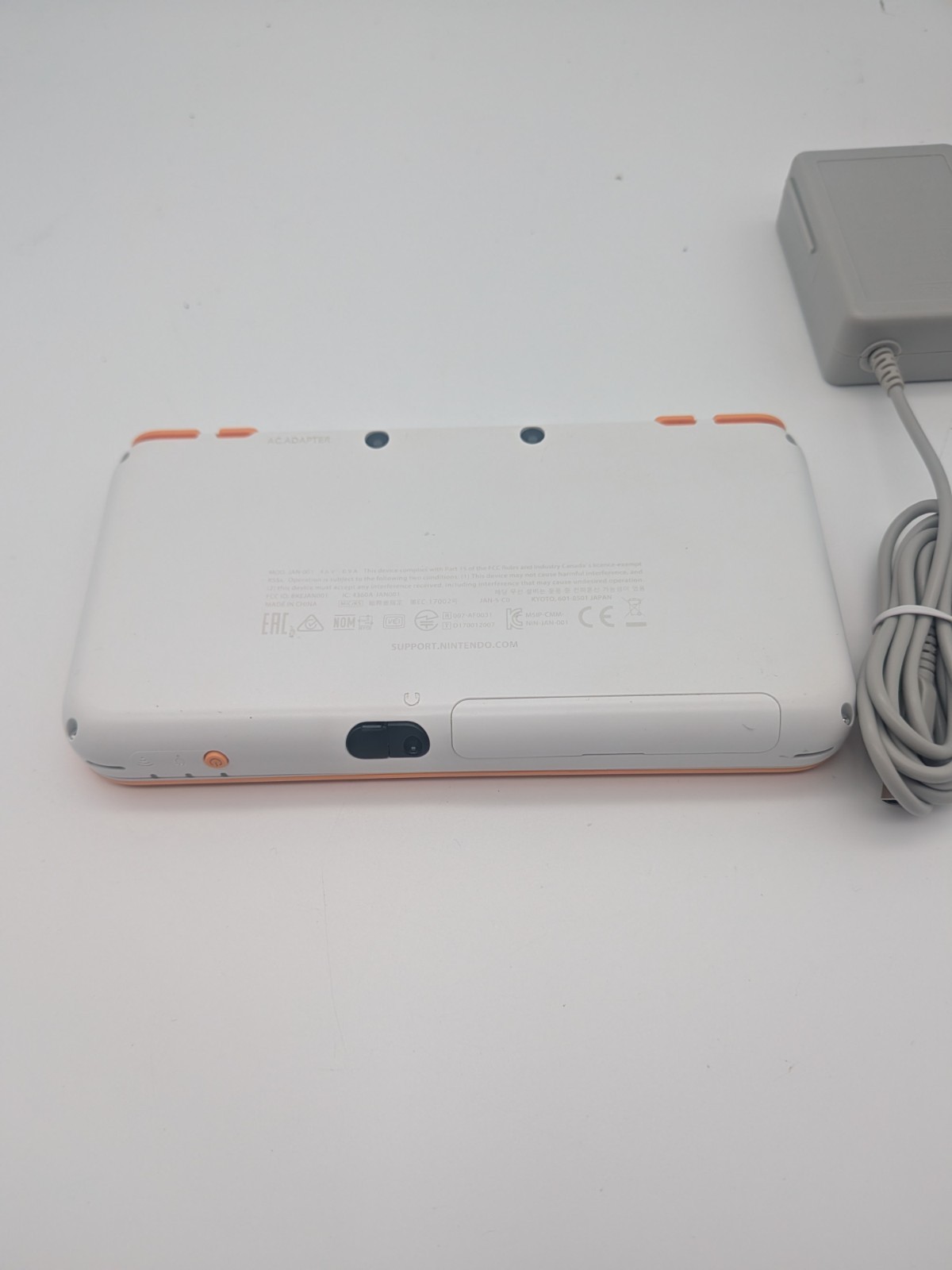 Nintendo 2DS XL Handheld Game Console JAN-001 White Orange Mario Kart Installed