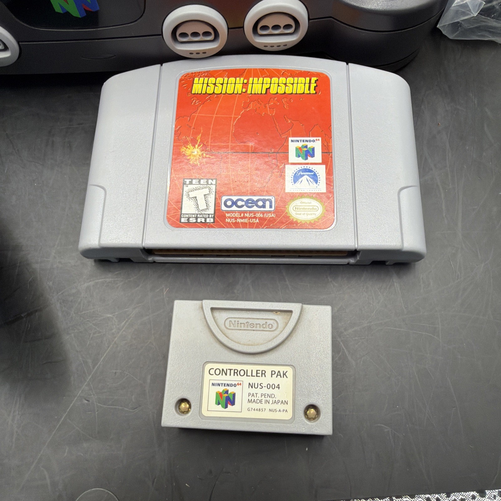 Nintendo N64 Console Bundle with Controller / Cords – Tested with super Mario 64