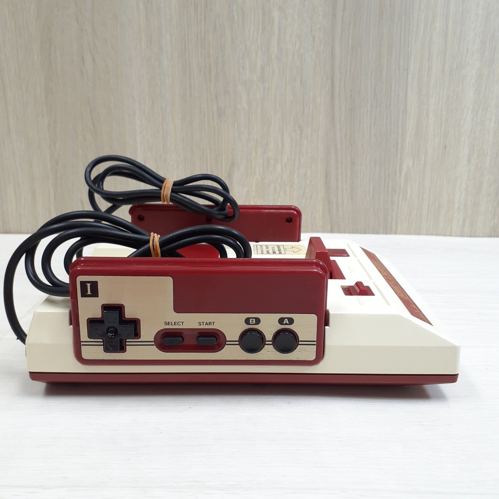 Nintendo Original Famicom Console NES Japan in box CIB with 12 Games HVC-001