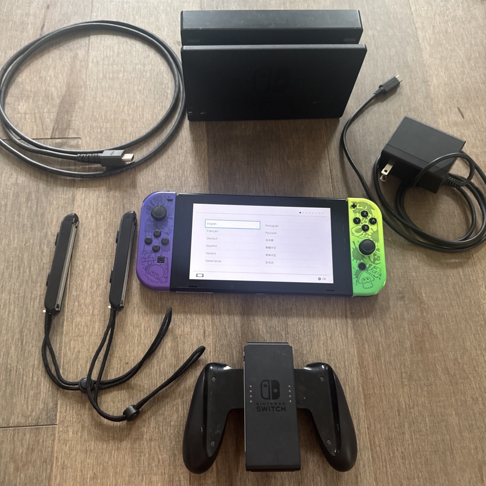 Nintendo Switch Handheld Console HAC-001 (-01) W/ Dock & Cables – TESTED WORKING