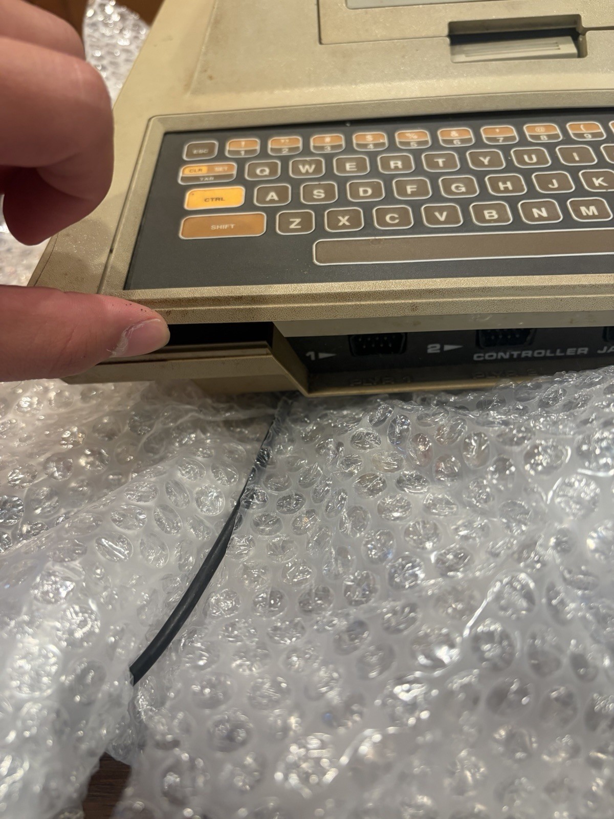 Atari 400 Vintage Home Computer Console Untested/Parts/Repair/AS-IS