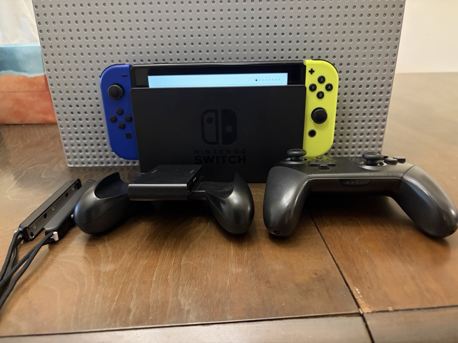 Nintendo Switch HAC-001 V1 Low Serial XAW1000 Bundle Pro Controller 256GB