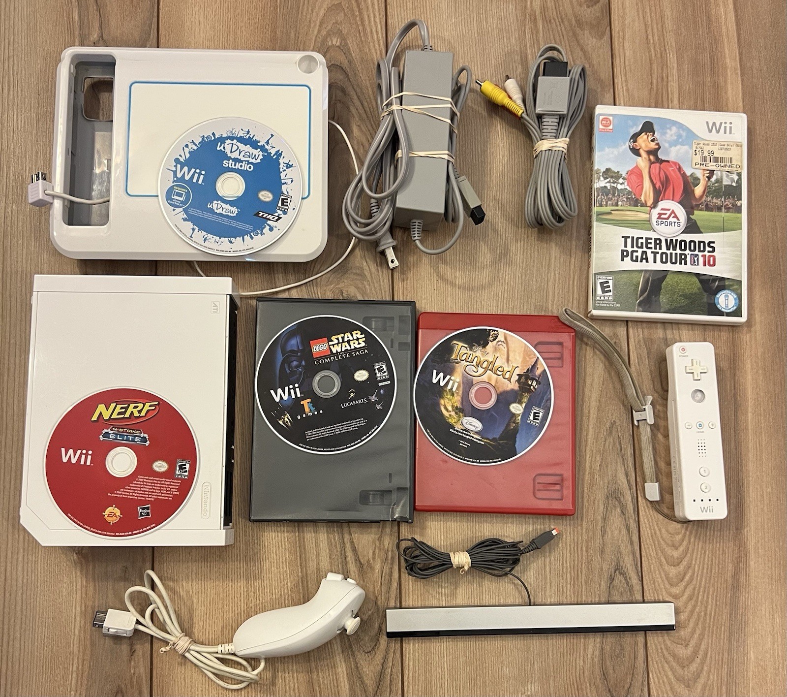 Nintendo Wii Console Bundle RVL-001 w/ 7 Games Controllers Tested Works White