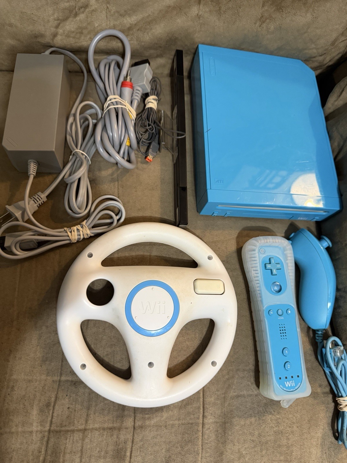 Nintendo Wii Blue RVL-101 Console Bundle – Tested Nice Condition