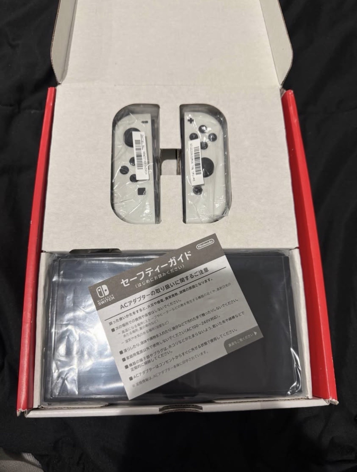 Nintendo Switch OLED White 64GB Console Bundle w/ Box Joy-Cons Mario Kart 8