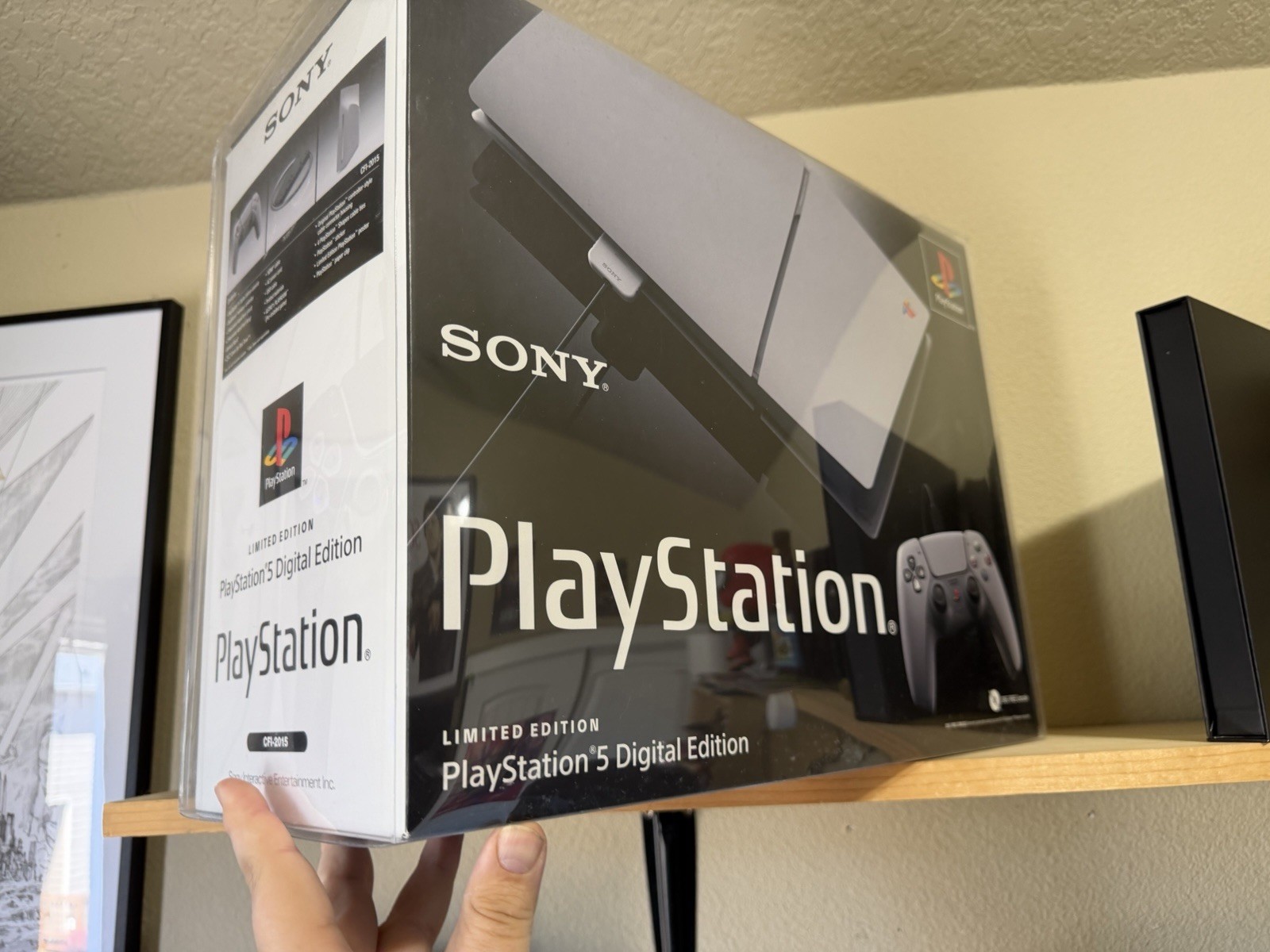Complete! PS5 30th Anniversary edition w/ Disc drive in protector +2TB NVMe