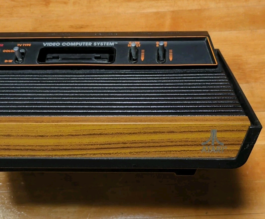 Atari 2600 RCA AV Mod with Controllers, 6 Games. Works Great!