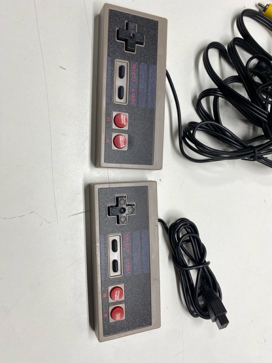 NINTENDO NES CLASSIC MINI BUILT IN GAMES (P32007201)