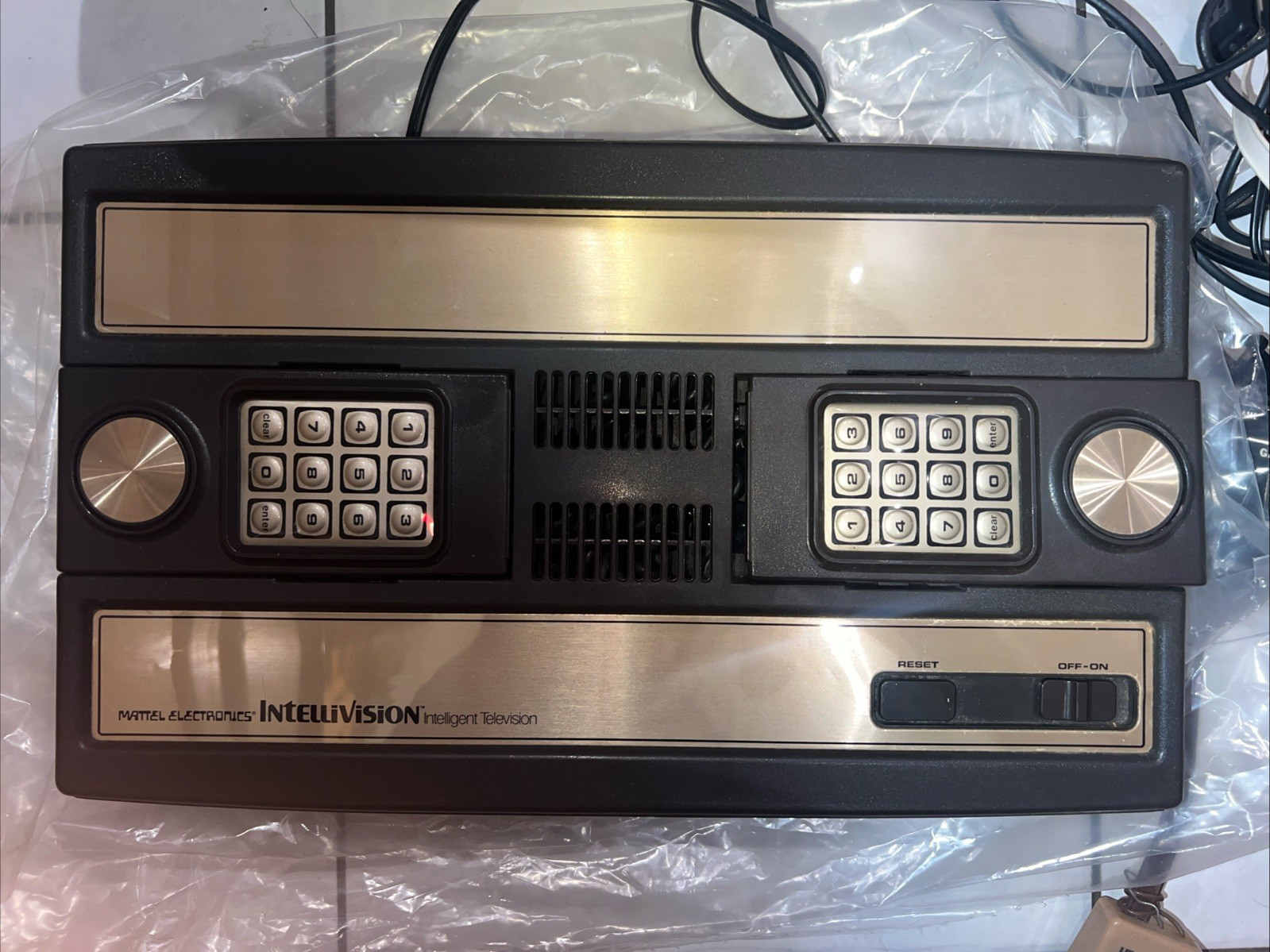 1979 INTELLEVISION CONSOLE MODEL 2609 WITH 16 GAMES See Photos NICE!!