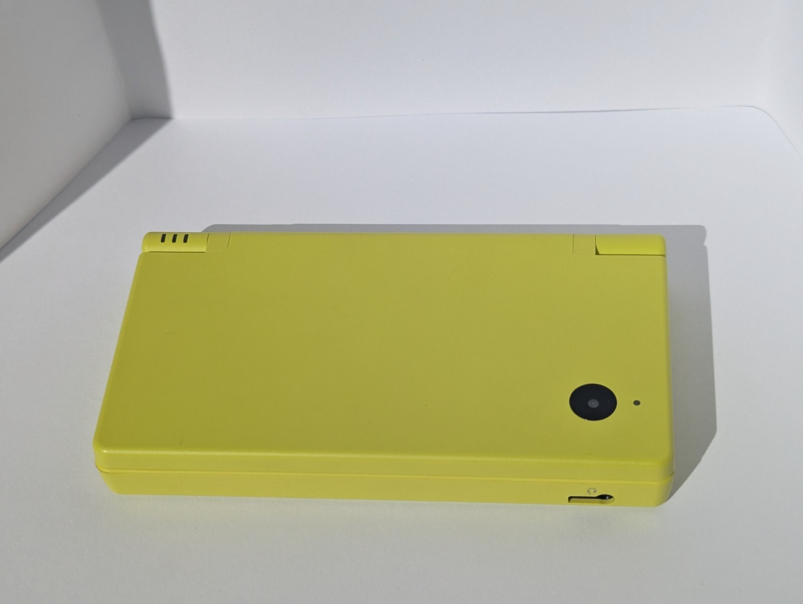 Nintendo DSi Lime Green Handheld System Console Japanese Mario Kart 8Games