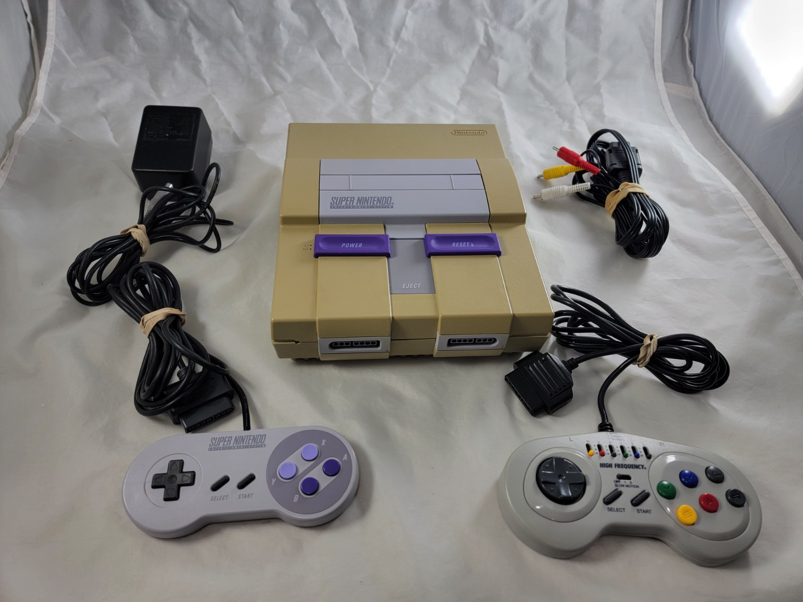 Super Nintendo Entertainment System Orig SNES Console SNS-001 Video Game Bundle
