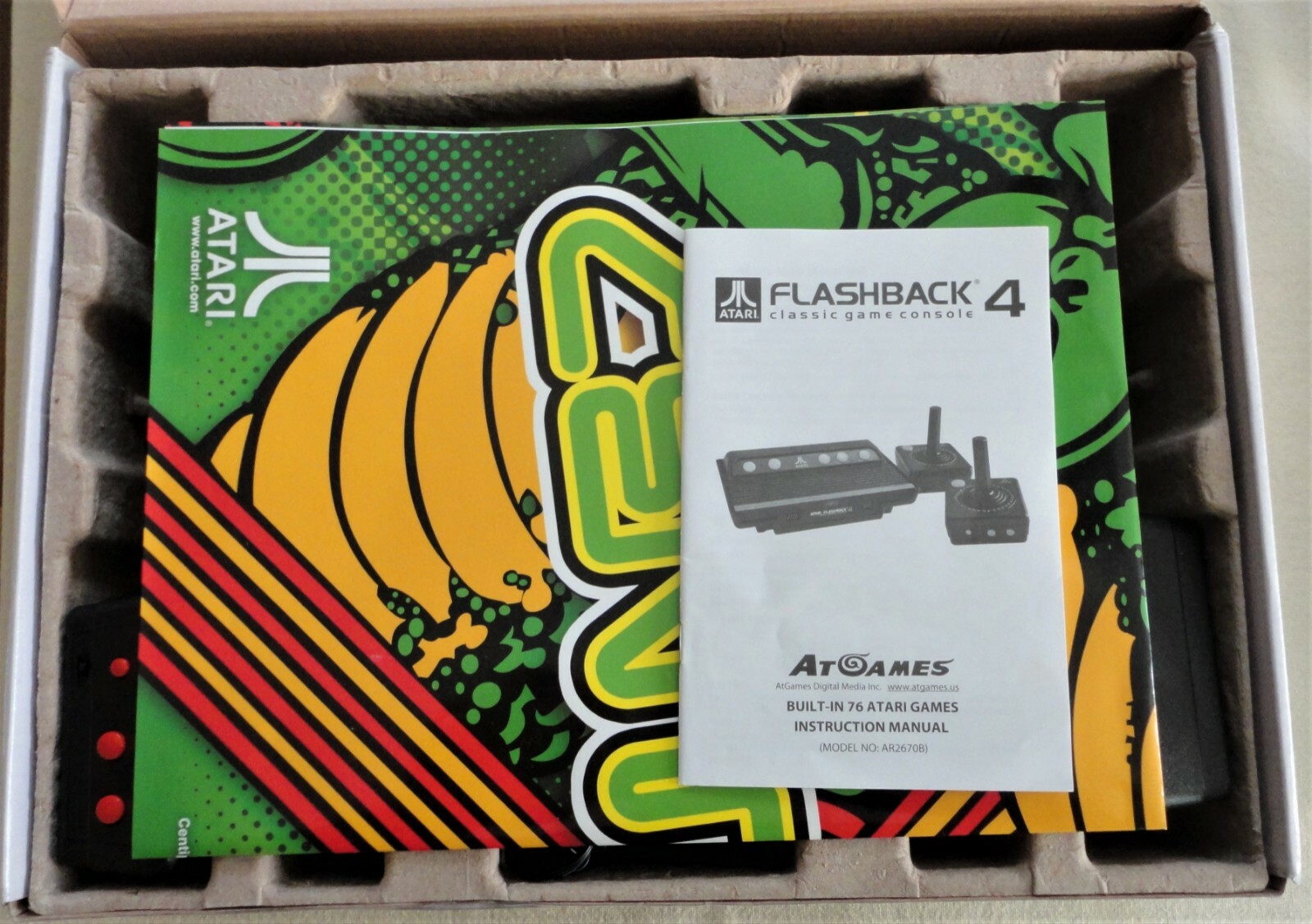 New 2004 Atari Flashback Classic Game Console & MIB Atari Flashback 4 AR2670B