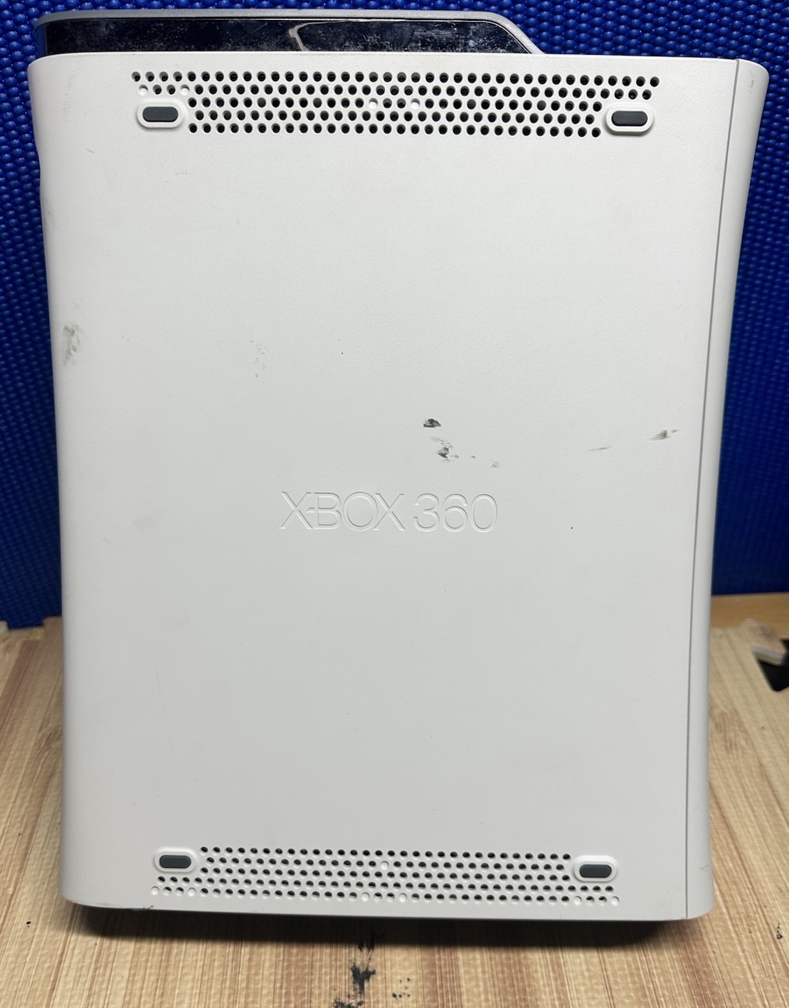 Microsoft Xbox 360 live Console Only – For parts or not working