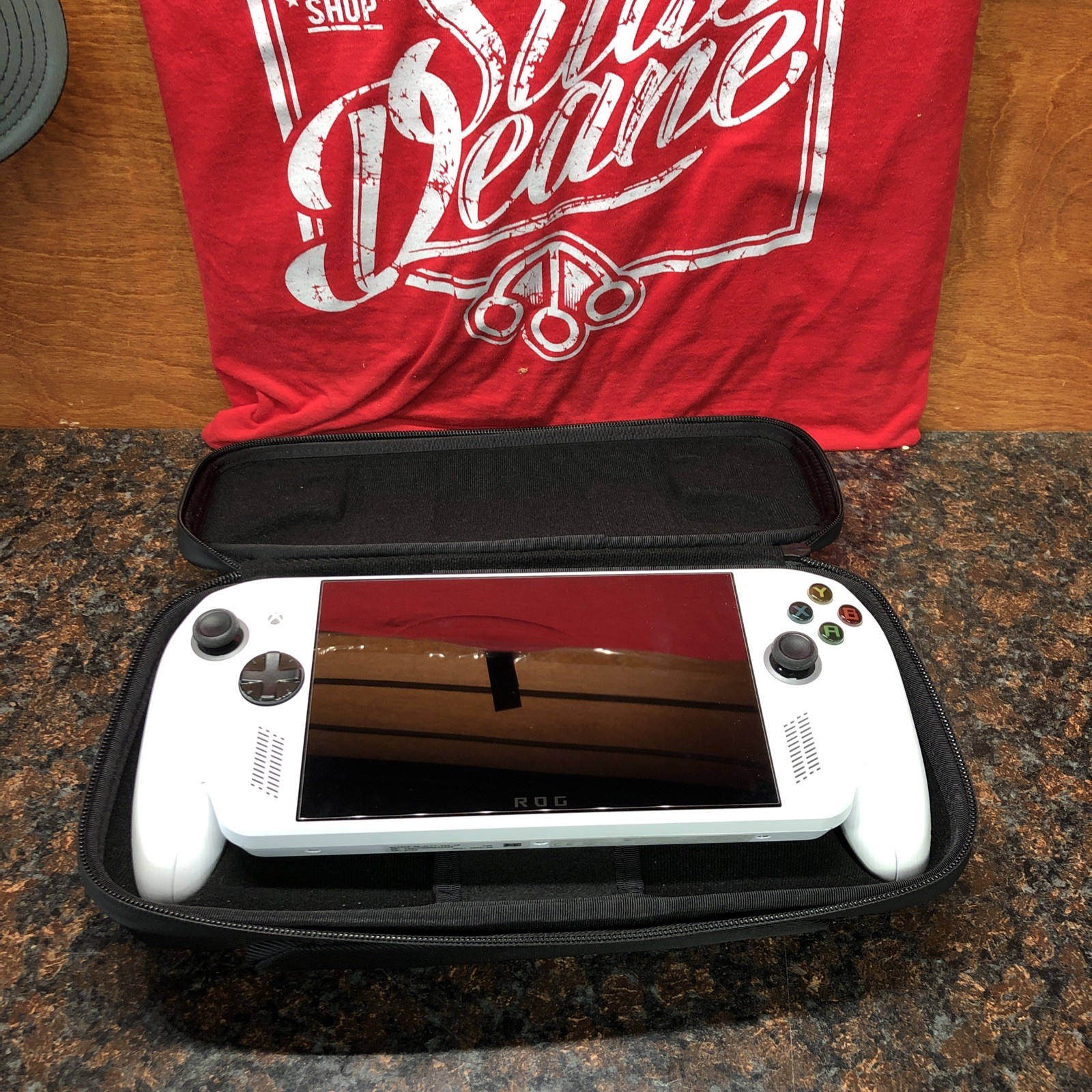 ASUS ROG Xbox Ally Handheld Windows Gaming System 512GB White w/ Case (LOOK)