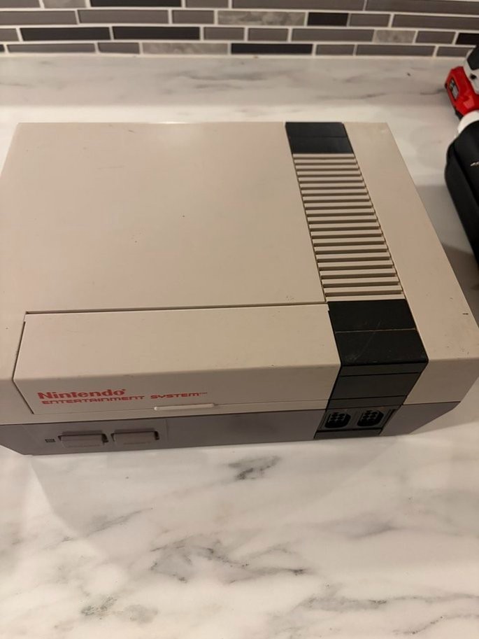 FOR PARTS/REPAIR Lot of 2 Nintendo Entertainment System NES Console READ DETAILS