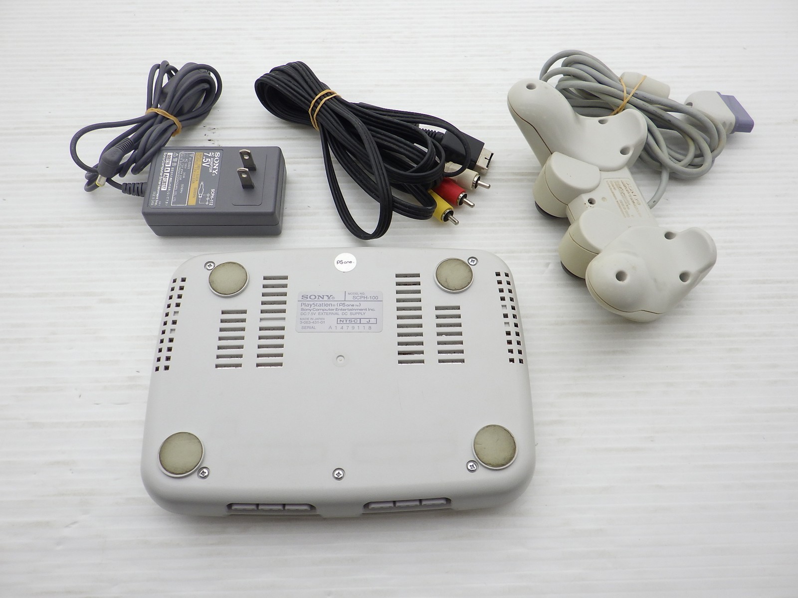 PS one Console (SCPH-100) PlayStation JP GAME. 9000025567497