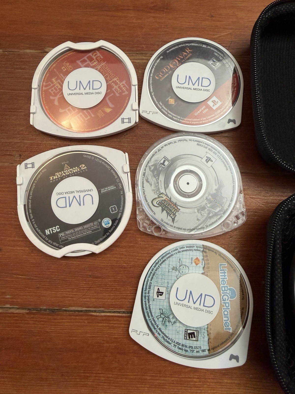 PSP- 1001b2 No Mod Original Everything Works Original Battery And Memory Card1gb