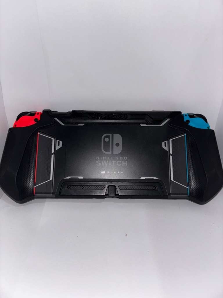 Nintendo Switch V1 + 3 controllers + case + 128GB microSDXC card + FREE GAME