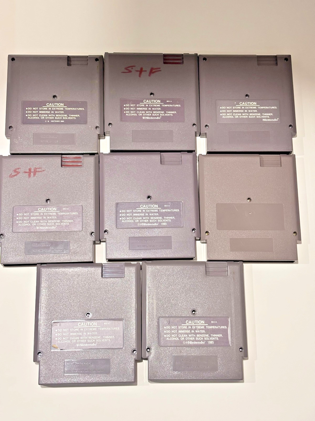 Nintendo NES (NES-001) 1985 Console w/ 2 OEM Controllers & 8 Games Bundle!