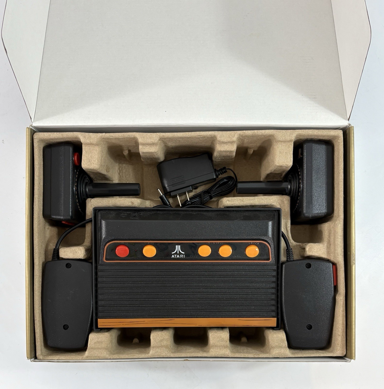 Atari Flashback 8 Gold Deluxe HD Classic Retro Gaming Console 120 Games HDMI CIB