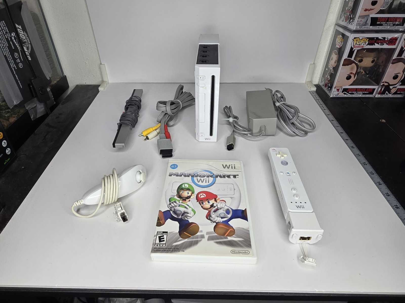 Nintendo Wii / Mario Kart (GameCube Compatible) RVL-001 Motion, Nunchuk & Cables