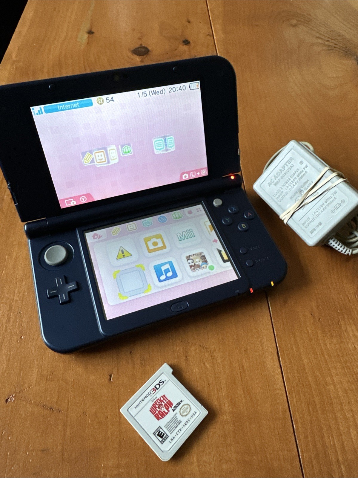 New Nintendo 3DS XL Handheld Console Galaxy Edition With Charger & Game